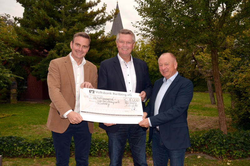 8000-Euro-Spende für den Gartenschaupark Abschiedsgeschenk ...